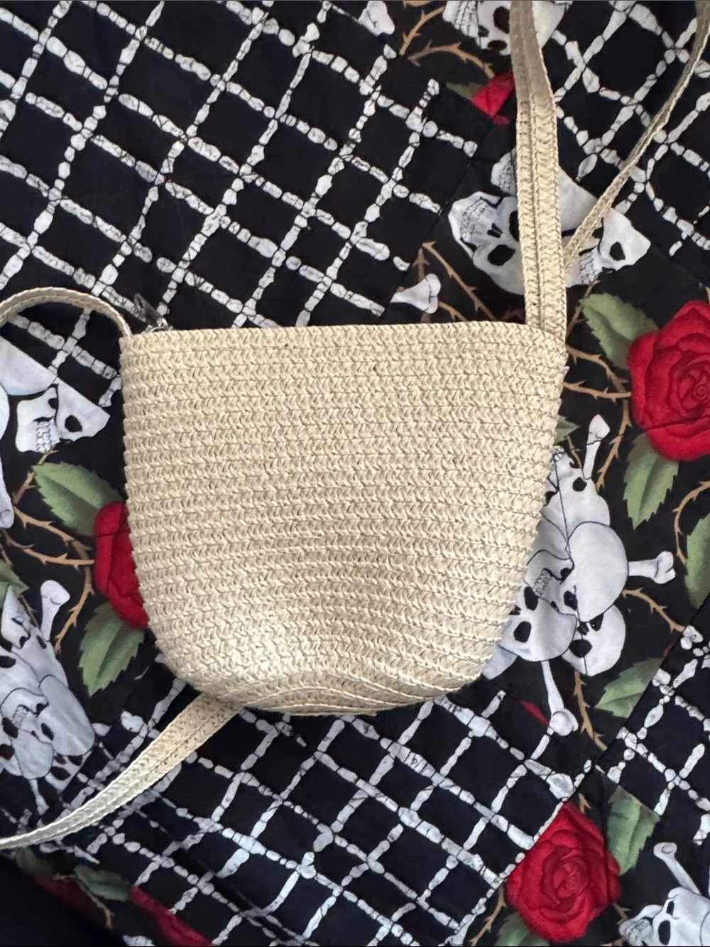 Woven Crossbody Bag with Floral Appliqué - Cream